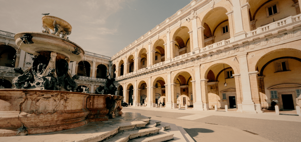 Basílica de Loreto: Arquitetura e Simbolismo&nbsp;Mariano